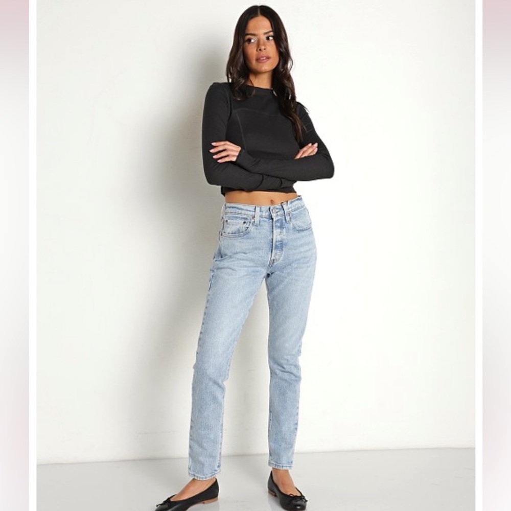 Classic High-Rise Light Wash Women’s Jeans